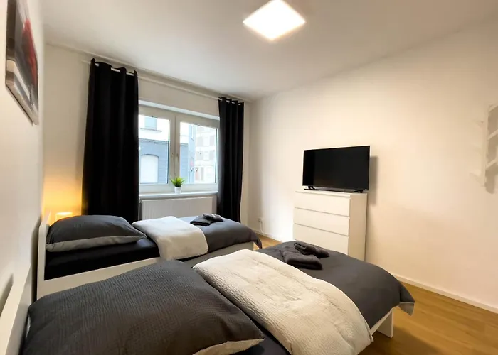 Cosyhomes24 - Centrally With Parking Space - Ge11a *